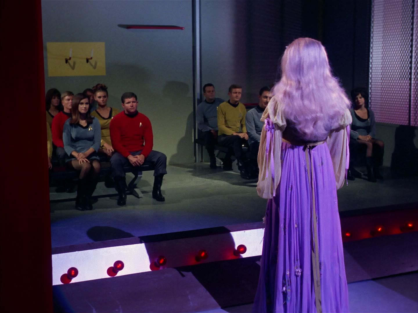 ariane179254_StarTrek_1x13_TheConscienceOfTheKing_2773.jpg