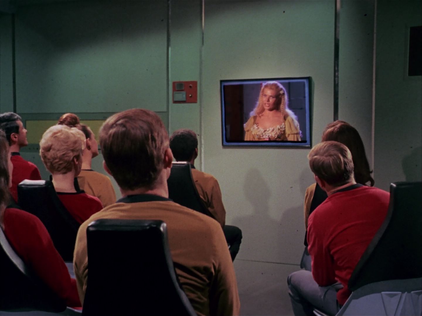 ariane179254_StarTrek_1x13_TheConscienceOfTheKing_2781.jpg