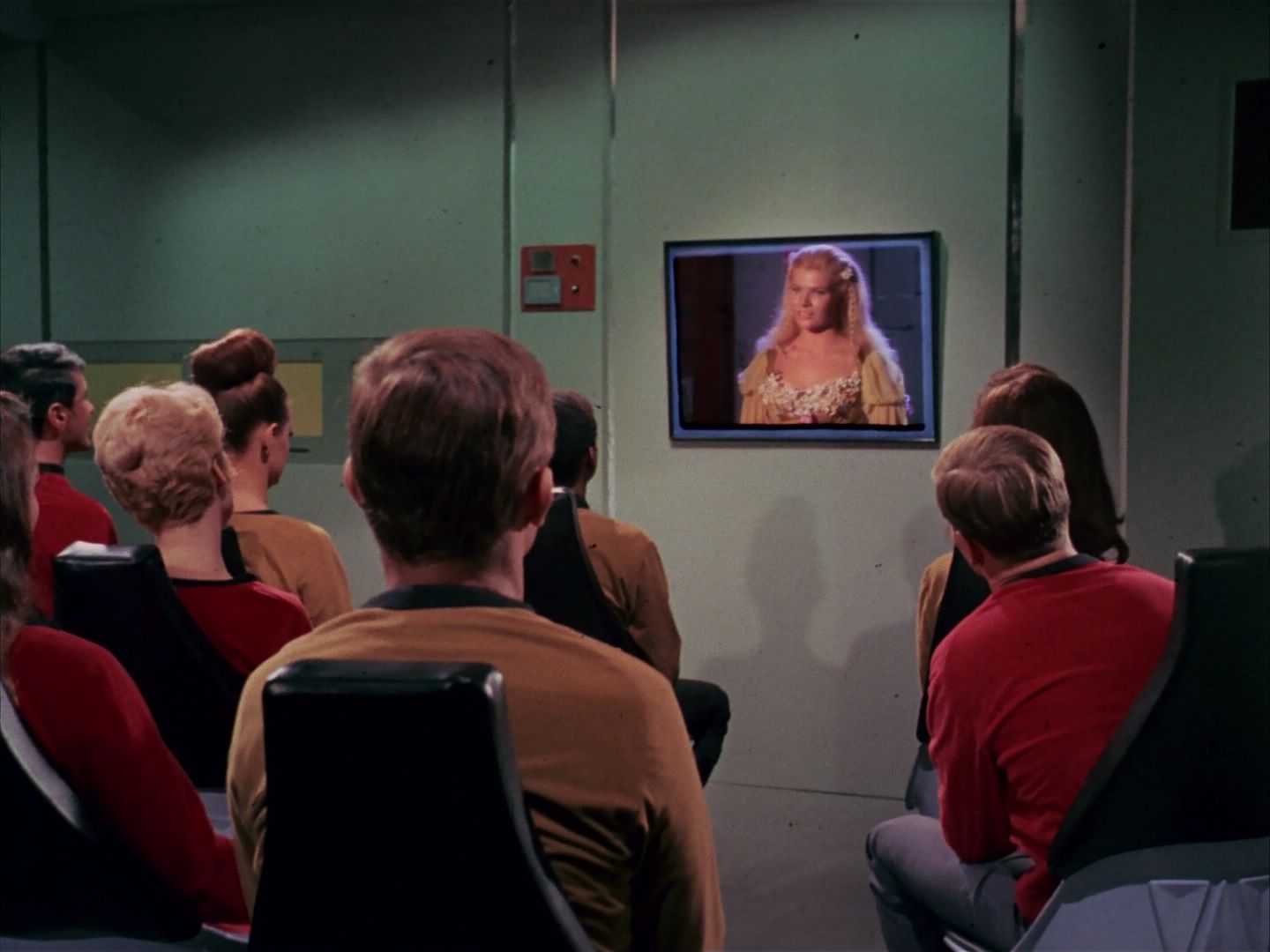 ariane179254_StarTrek_1x13_TheConscienceOfTheKing_2785.jpg
