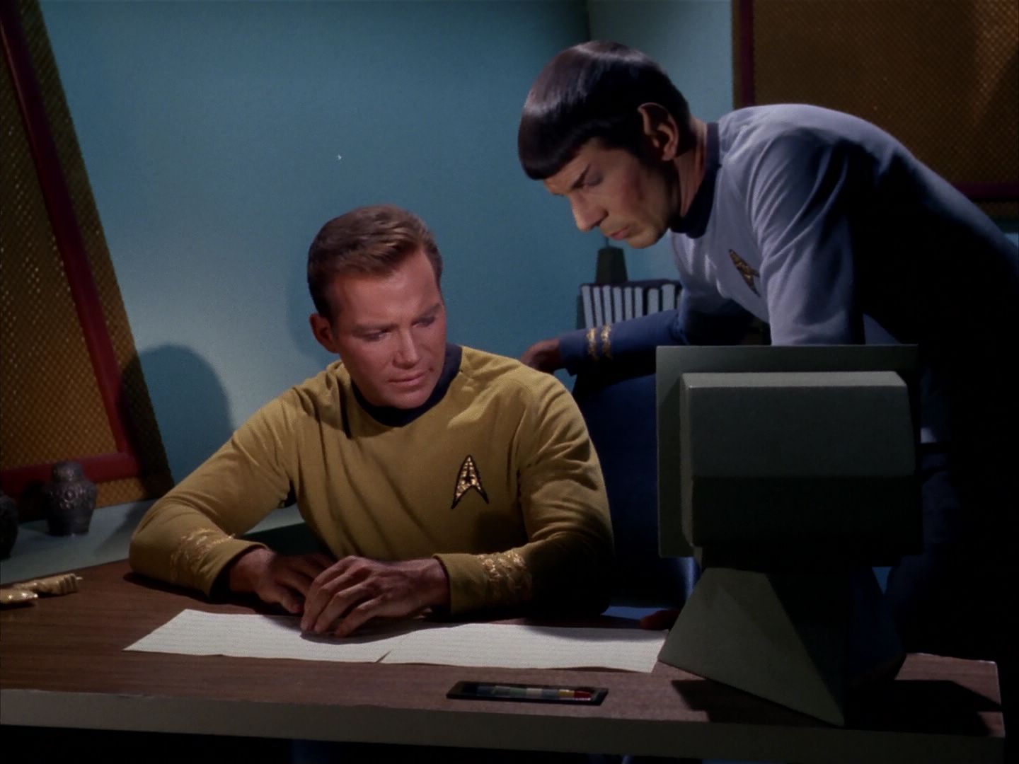 ariane179254_StarTrek_1x13_TheConscienceOfTheKing_2803.jpg