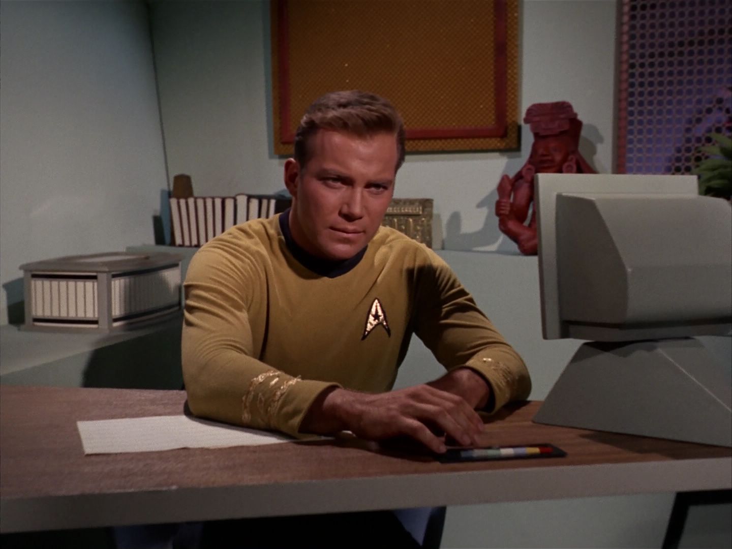 ariane179254_StarTrek_1x13_TheConscienceOfTheKing_2839.jpg