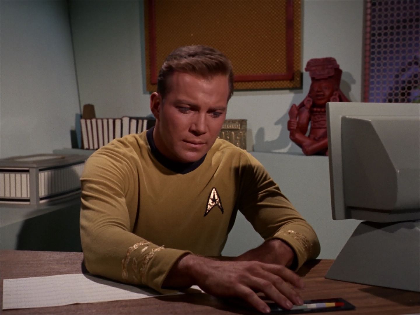 ariane179254_StarTrek_1x13_TheConscienceOfTheKing_2840.jpg