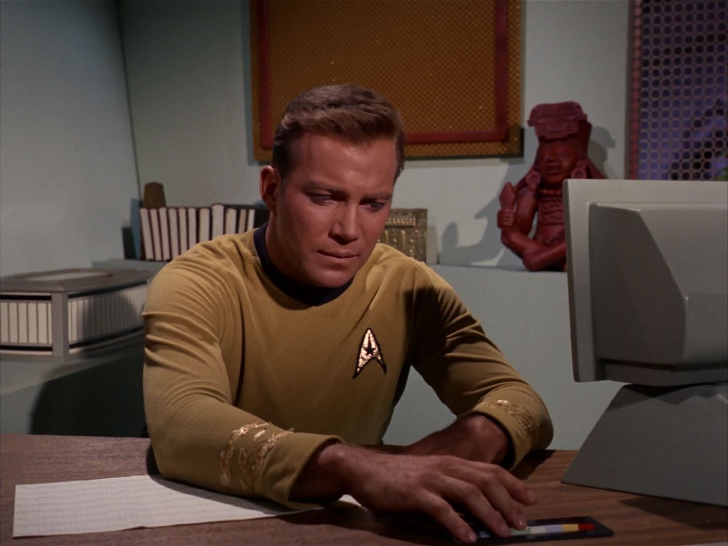 ariane179254_StarTrek_1x13_TheConscienceOfTheKing_2841.jpg