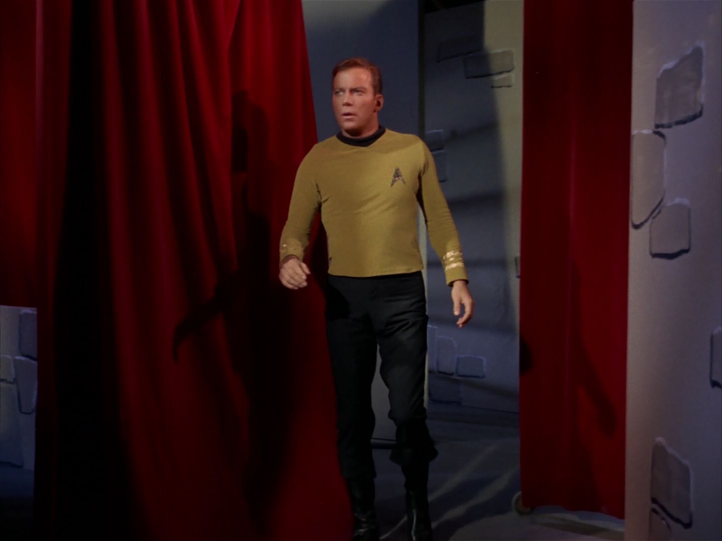 ariane179254_StarTrek_1x13_TheConscienceOfTheKing_2886.jpg