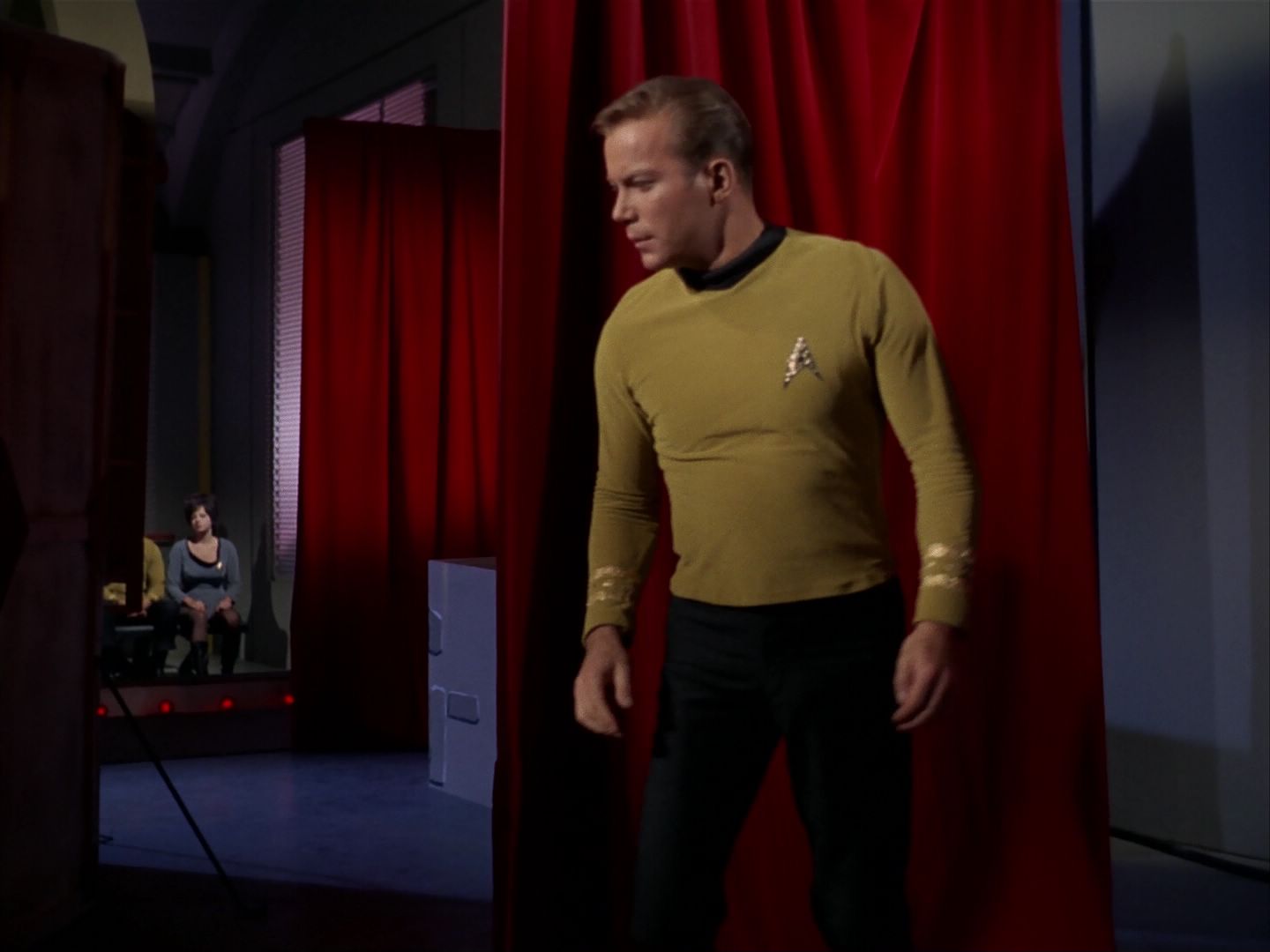 ariane179254_StarTrek_1x13_TheConscienceOfTheKing_2894.jpg