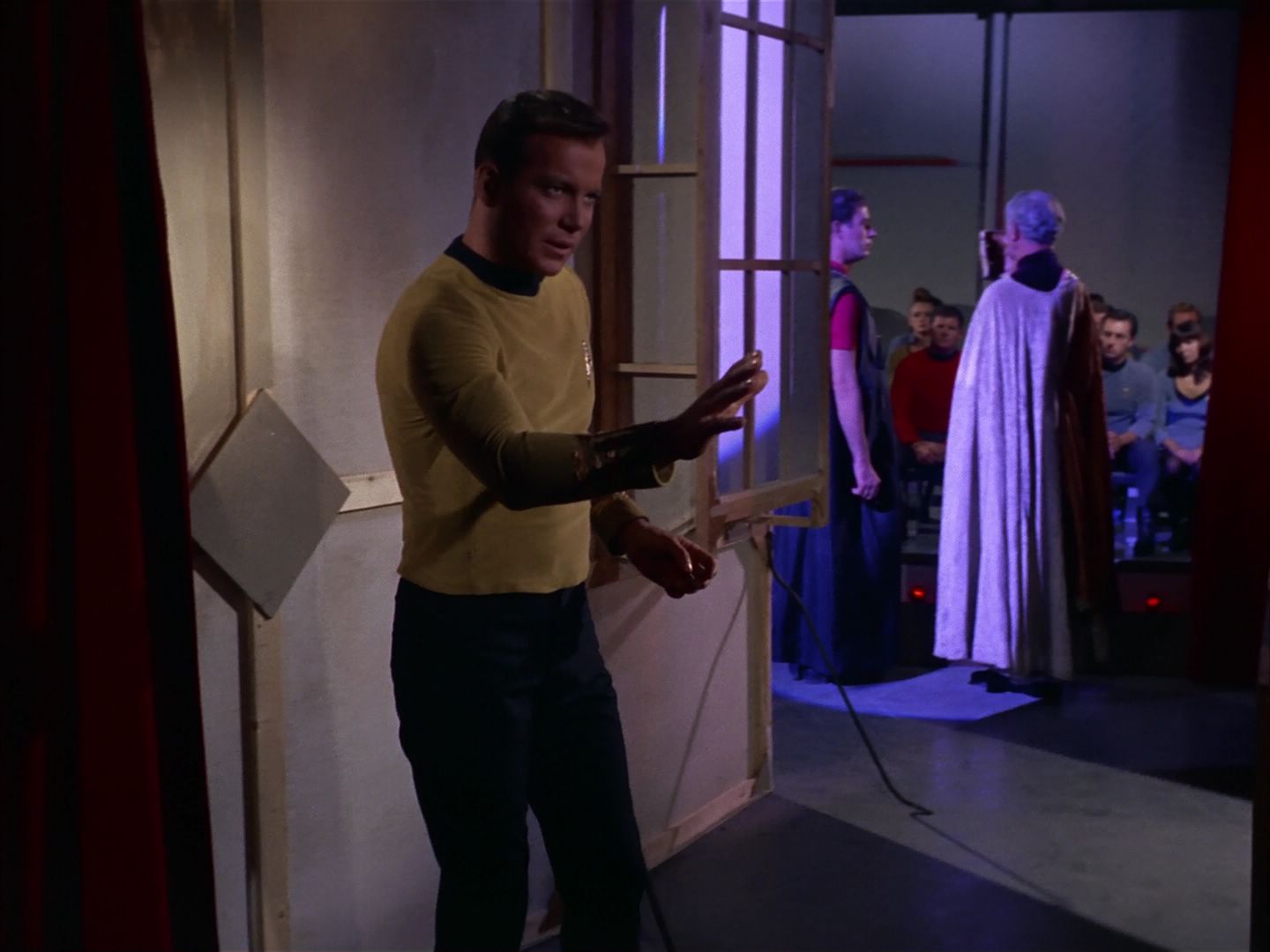 ariane179254_StarTrek_1x13_TheConscienceOfTheKing_2966.jpg