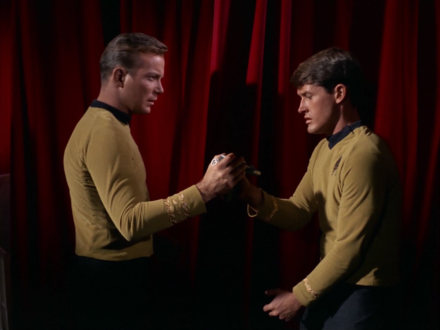 ariane179254_StarTrek_1x13_TheConscienceOfTheKing_2972.jpg