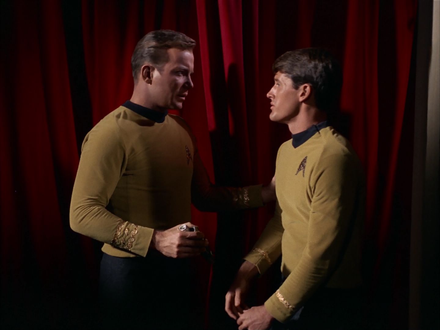 ariane179254_StarTrek_1x13_TheConscienceOfTheKing_2977.jpg