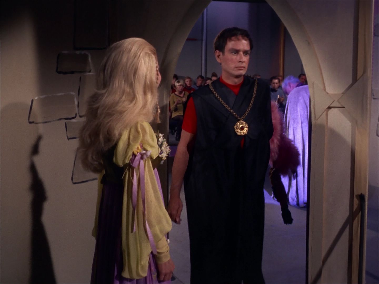 ariane179254_StarTrek_1x13_TheConscienceOfTheKing_2989.jpg