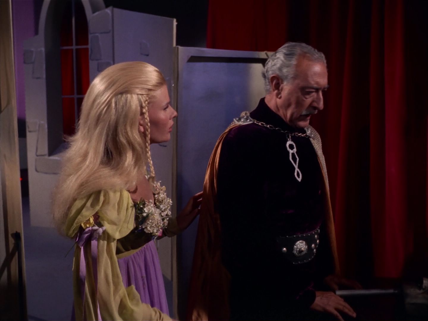 ariane179254_StarTrek_1x13_TheConscienceOfTheKing_2999.jpg