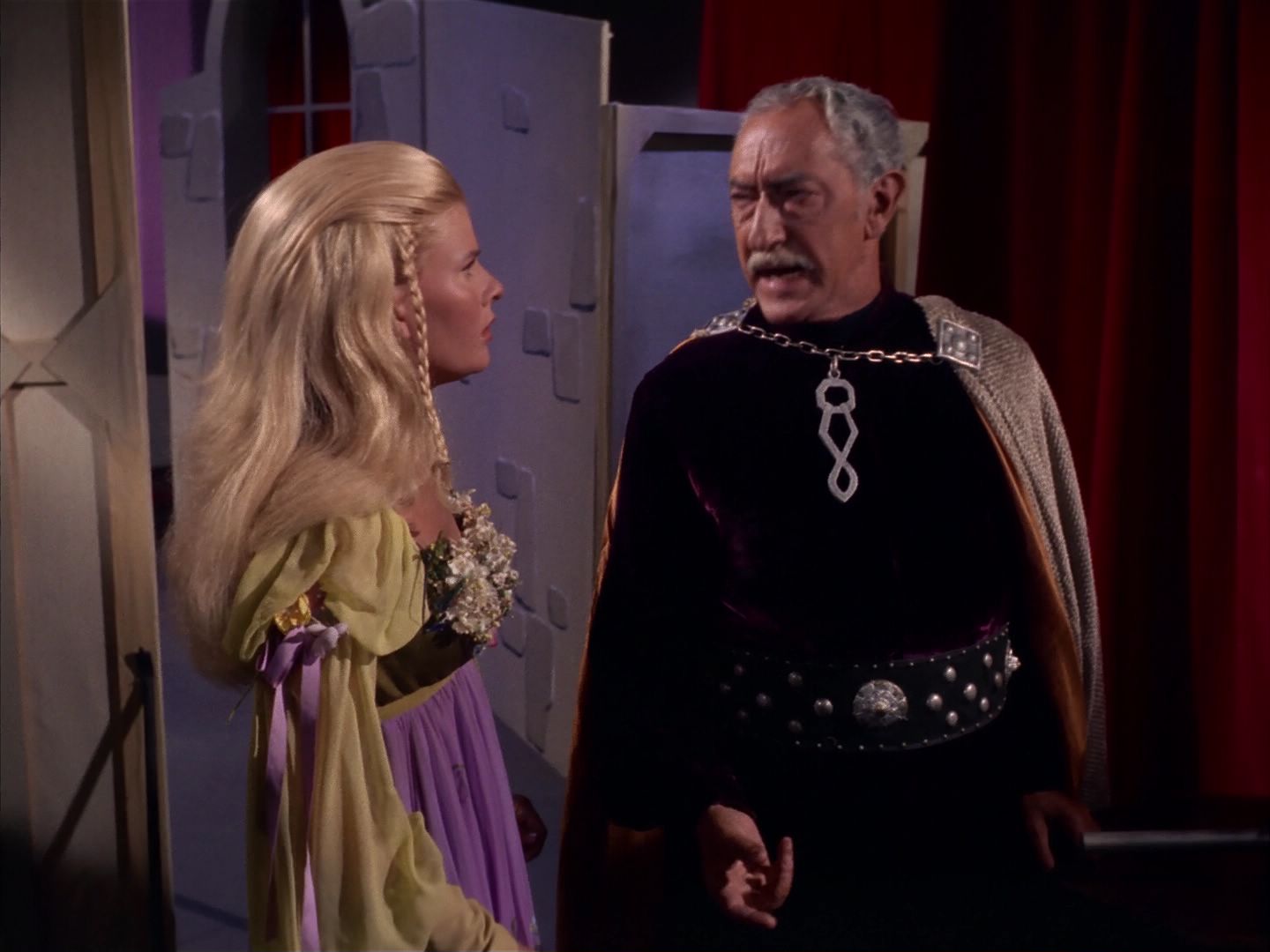 ariane179254_StarTrek_1x13_TheConscienceOfTheKing_3010.jpg
