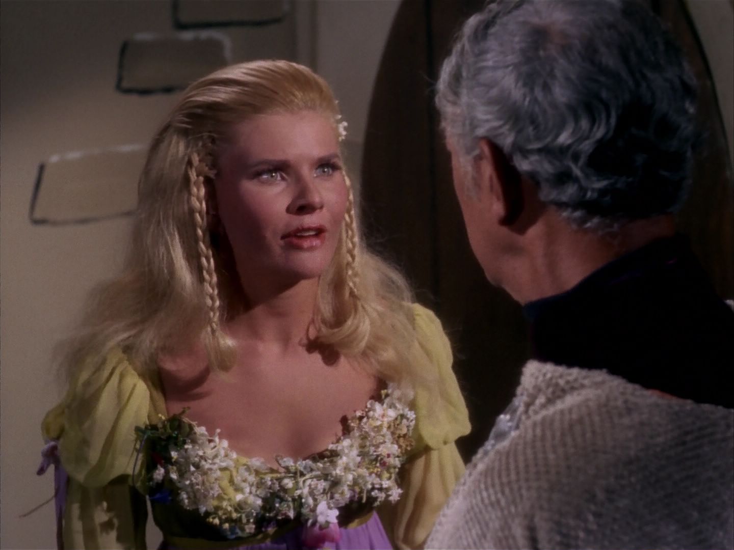ariane179254_StarTrek_1x13_TheConscienceOfTheKing_3016.jpg
