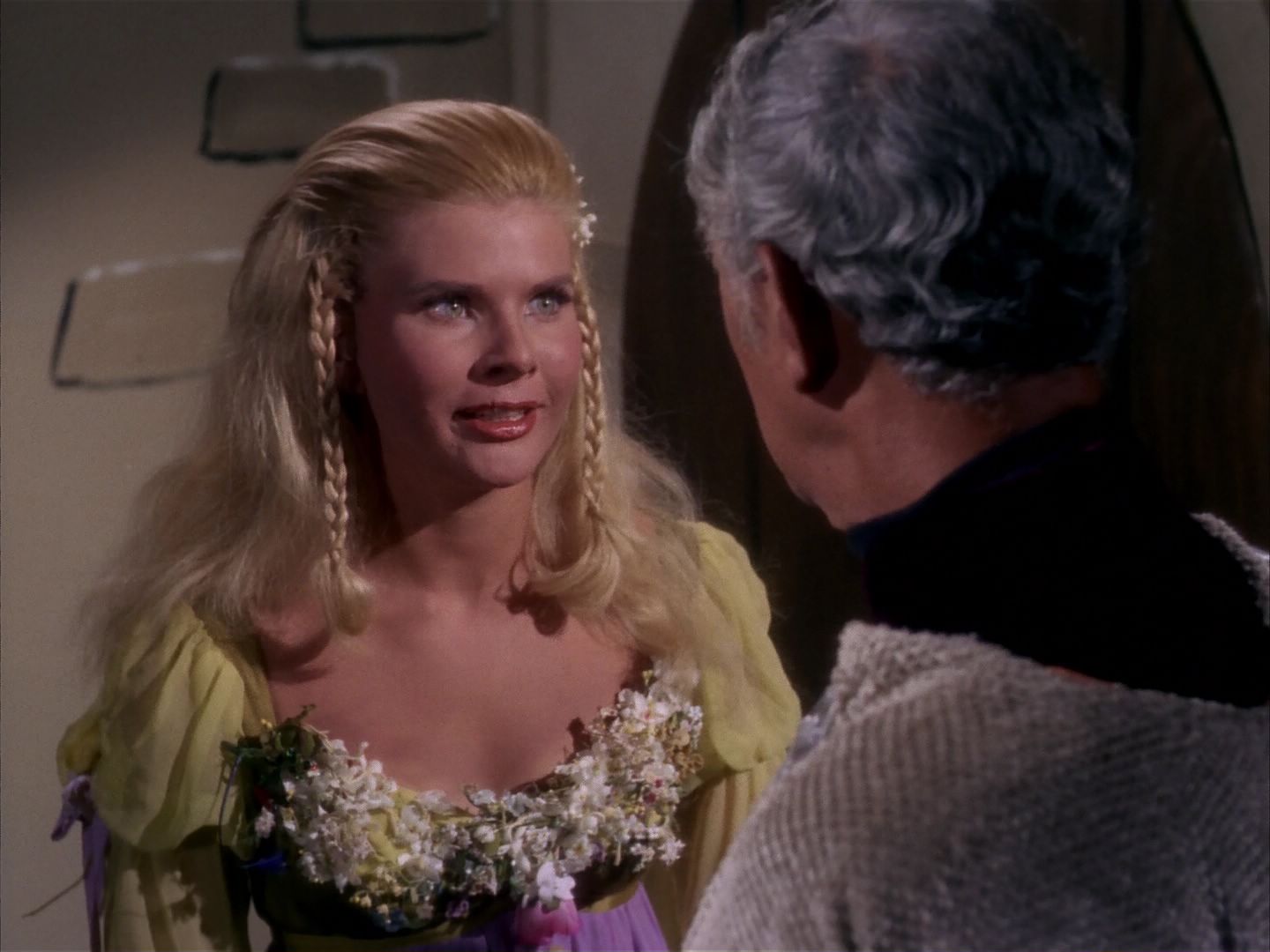 ariane179254_StarTrek_1x13_TheConscienceOfTheKing_3026.jpg