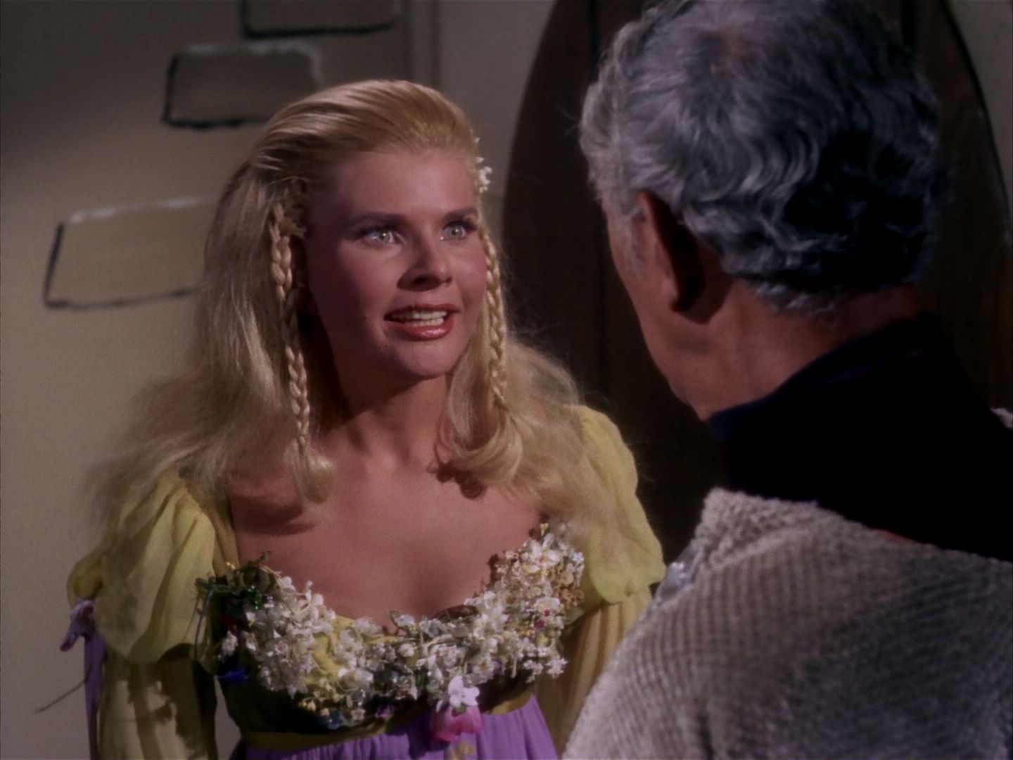 ariane179254_StarTrek_1x13_TheConscienceOfTheKing_3032.jpg