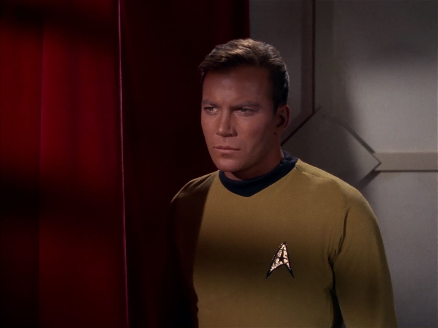 ariane179254_StarTrek_1x13_TheConscienceOfTheKing_3116.jpg