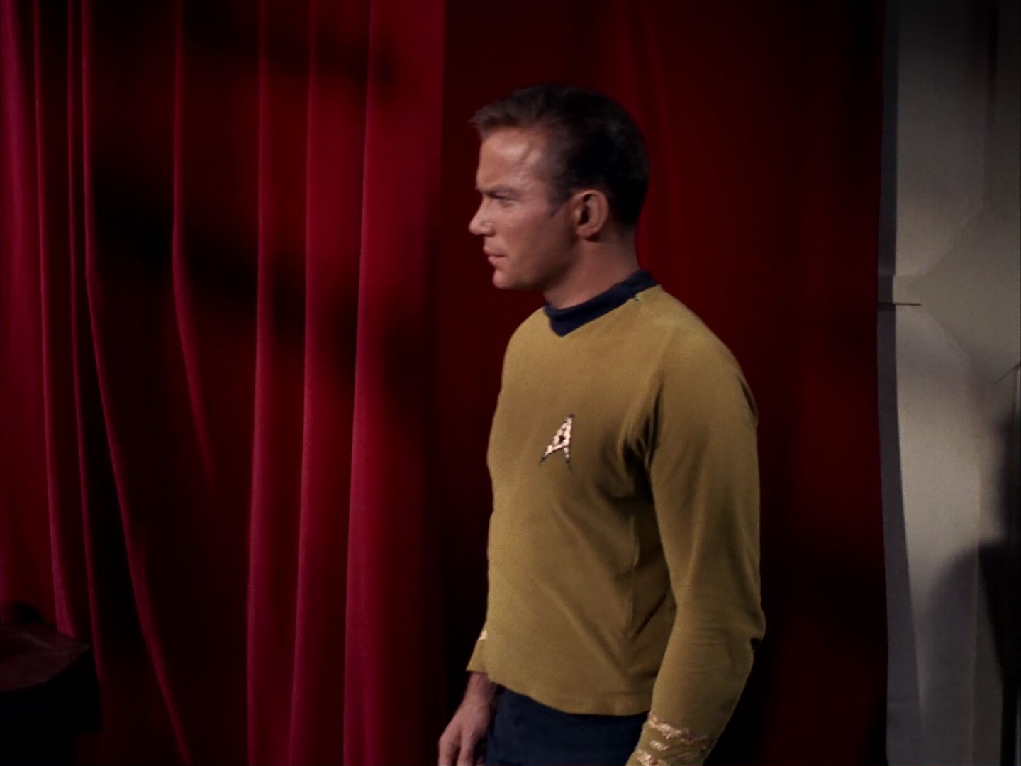 ariane179254_StarTrek_1x13_TheConscienceOfTheKing_3160.jpg