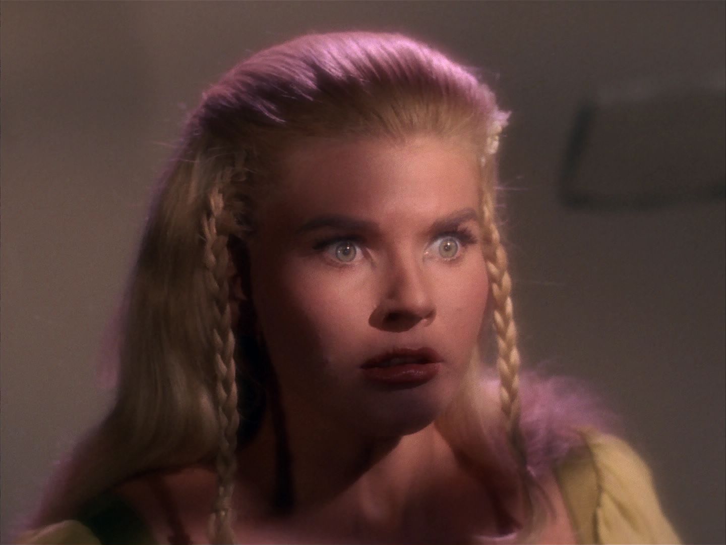 ariane179254_StarTrek_1x13_TheConscienceOfTheKing_3199.jpg