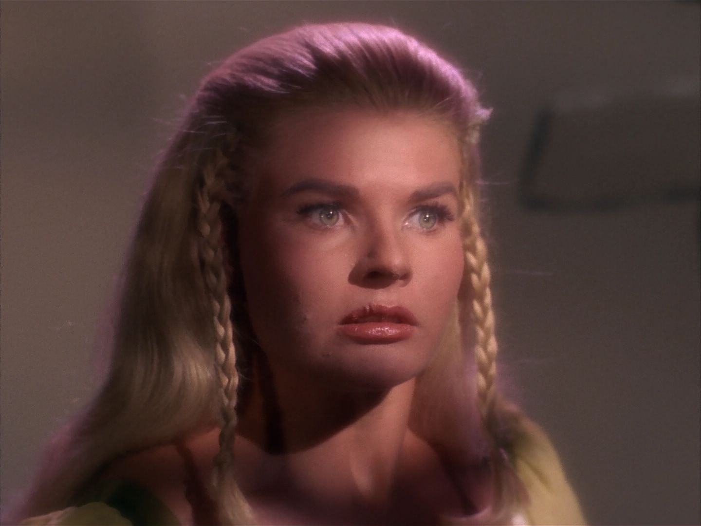 ariane179254_StarTrek_1x13_TheConscienceOfTheKing_3209.jpg