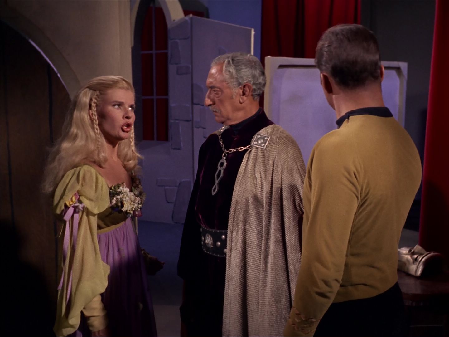 ariane179254_StarTrek_1x13_TheConscienceOfTheKing_3225.jpg