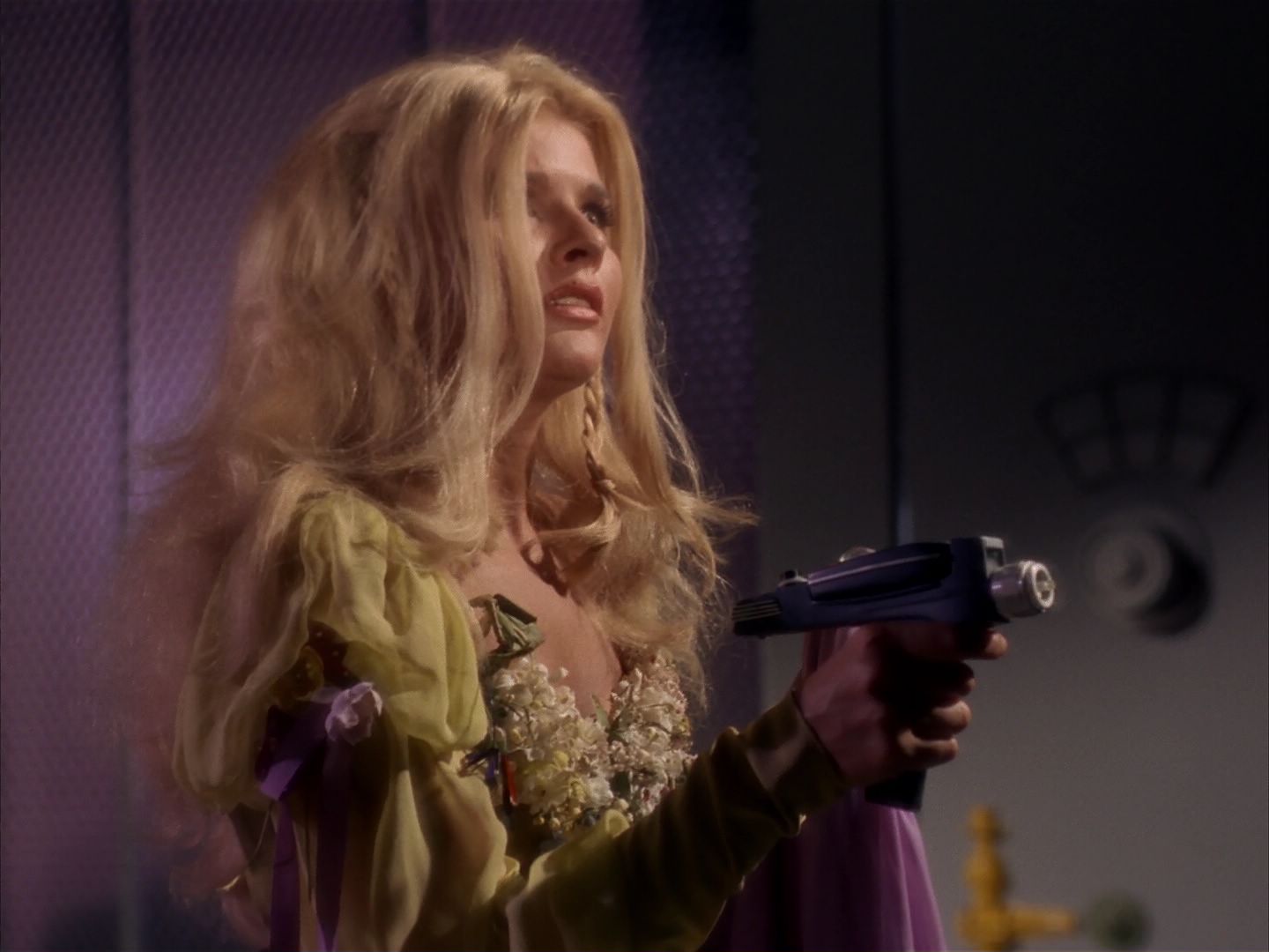 ariane179254_StarTrek_1x13_TheConscienceOfTheKing_3245.jpg