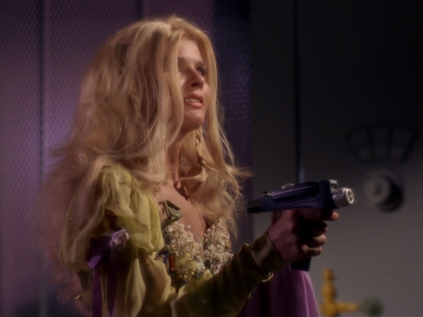 ariane179254_StarTrek_1x13_TheConscienceOfTheKing_3247.jpg