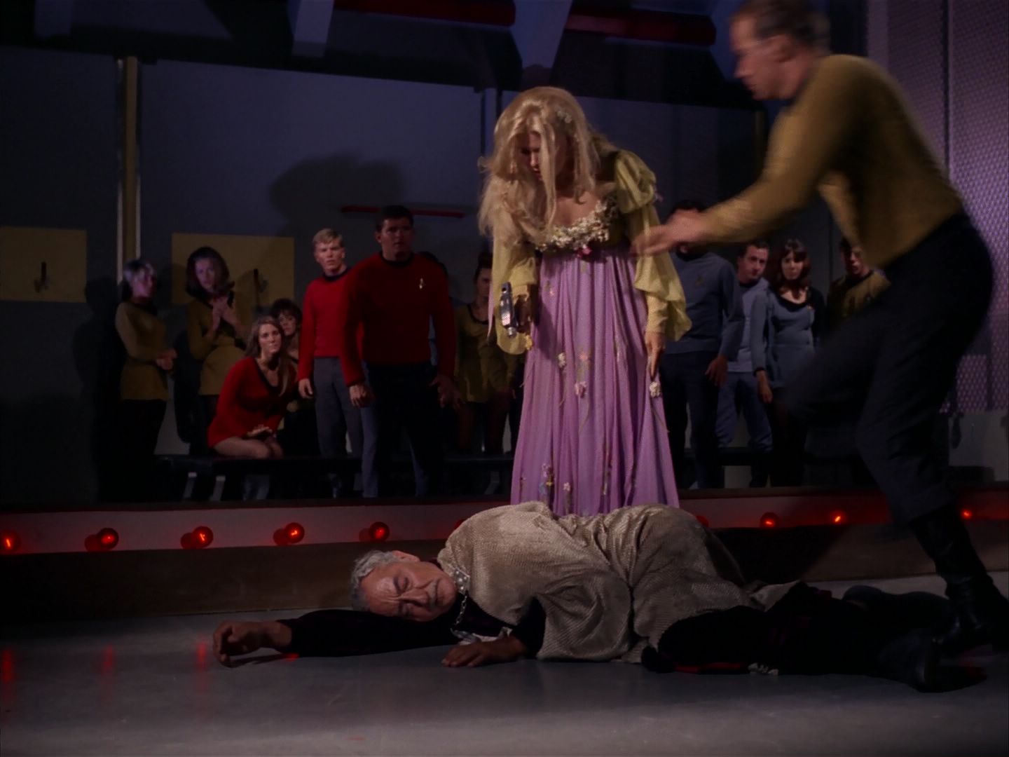 ariane179254_StarTrek_1x13_TheConscienceOfTheKing_3284.jpg