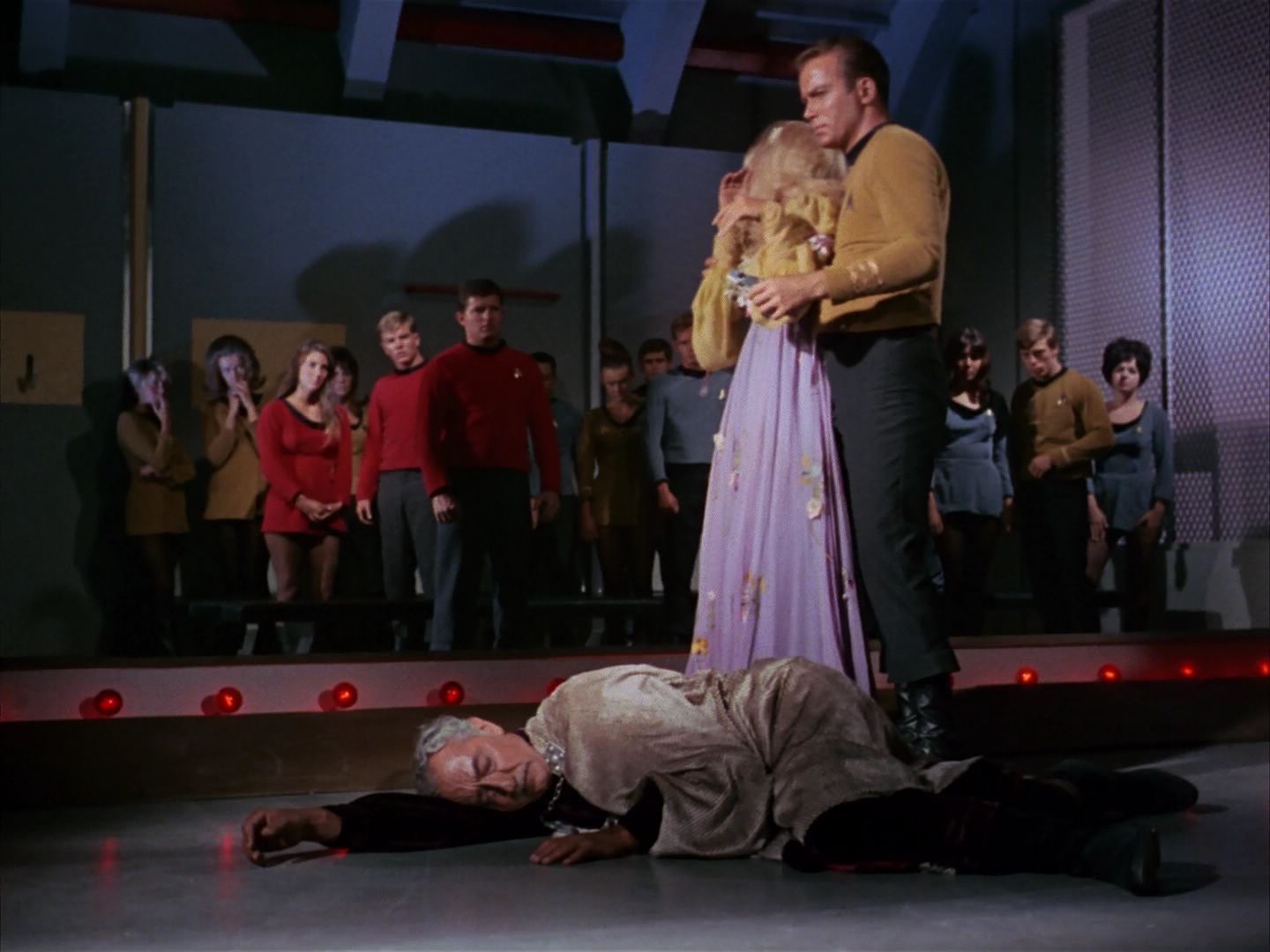 ariane179254_StarTrek_1x13_TheConscienceOfTheKing_3382.jpg