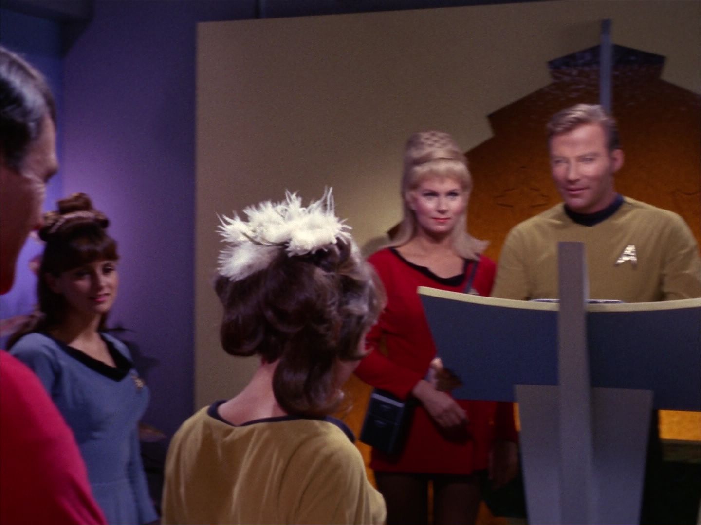 ariane179254_StarTrek_1x14_BalanceOfTerror_0082.jpg