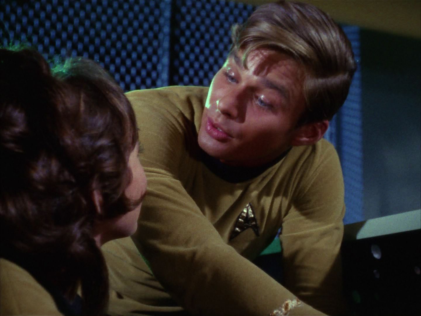 ariane179254_StarTrek_1x14_BalanceOfTerror_0614.jpg