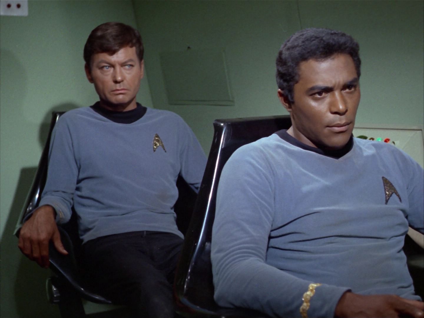 ariane179254_StarTrek_1x16_TheGalileoSeven_0199.jpg