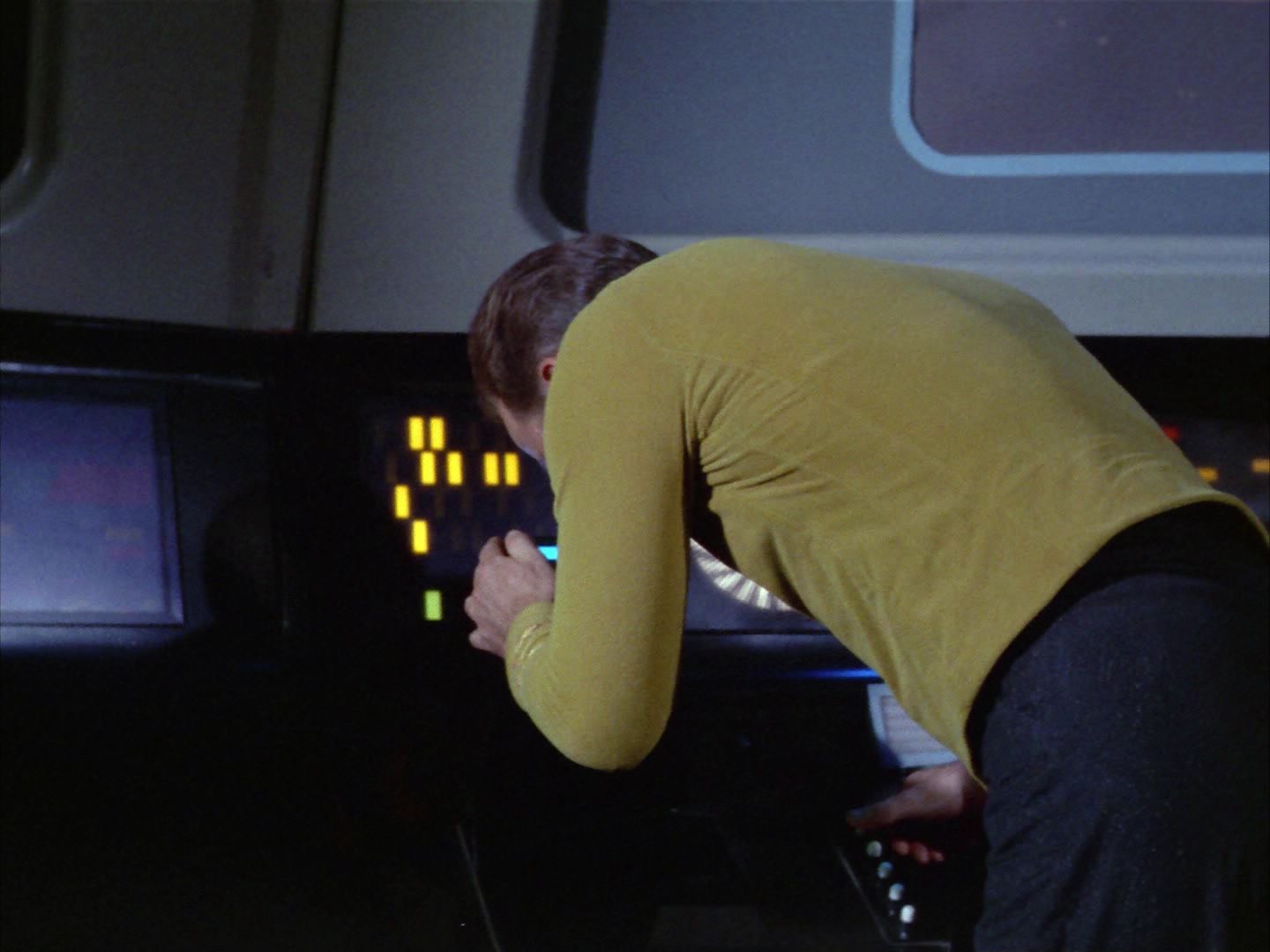 ariane179254_StarTrek_1x16_TheGalileoSeven_0241.jpg