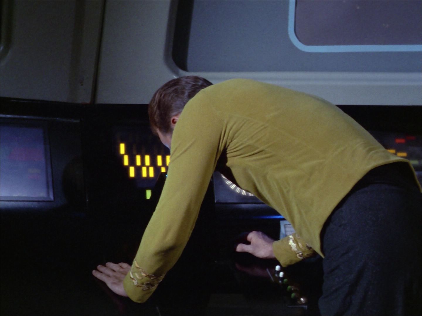 ariane179254_StarTrek_1x16_TheGalileoSeven_0243.jpg