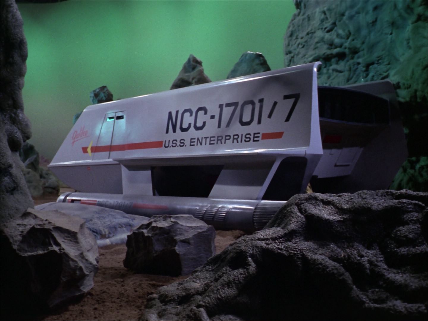 ariane179254_StarTrek_1x16_TheGalileoSeven_0438.jpg