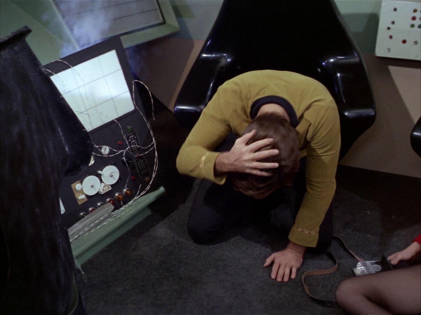 ariane179254_StarTrek_1x16_TheGalileoSeven_0444.jpg