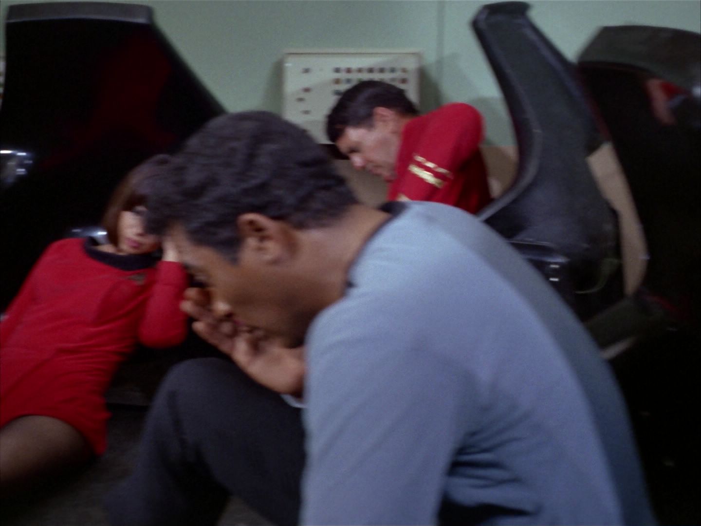 ariane179254_StarTrek_1x16_TheGalileoSeven_0451.jpg