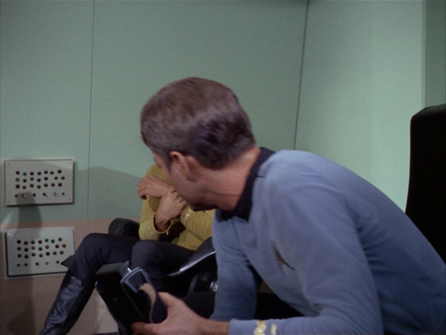 ariane179254_StarTrek_1x16_TheGalileoSeven_0460.jpg