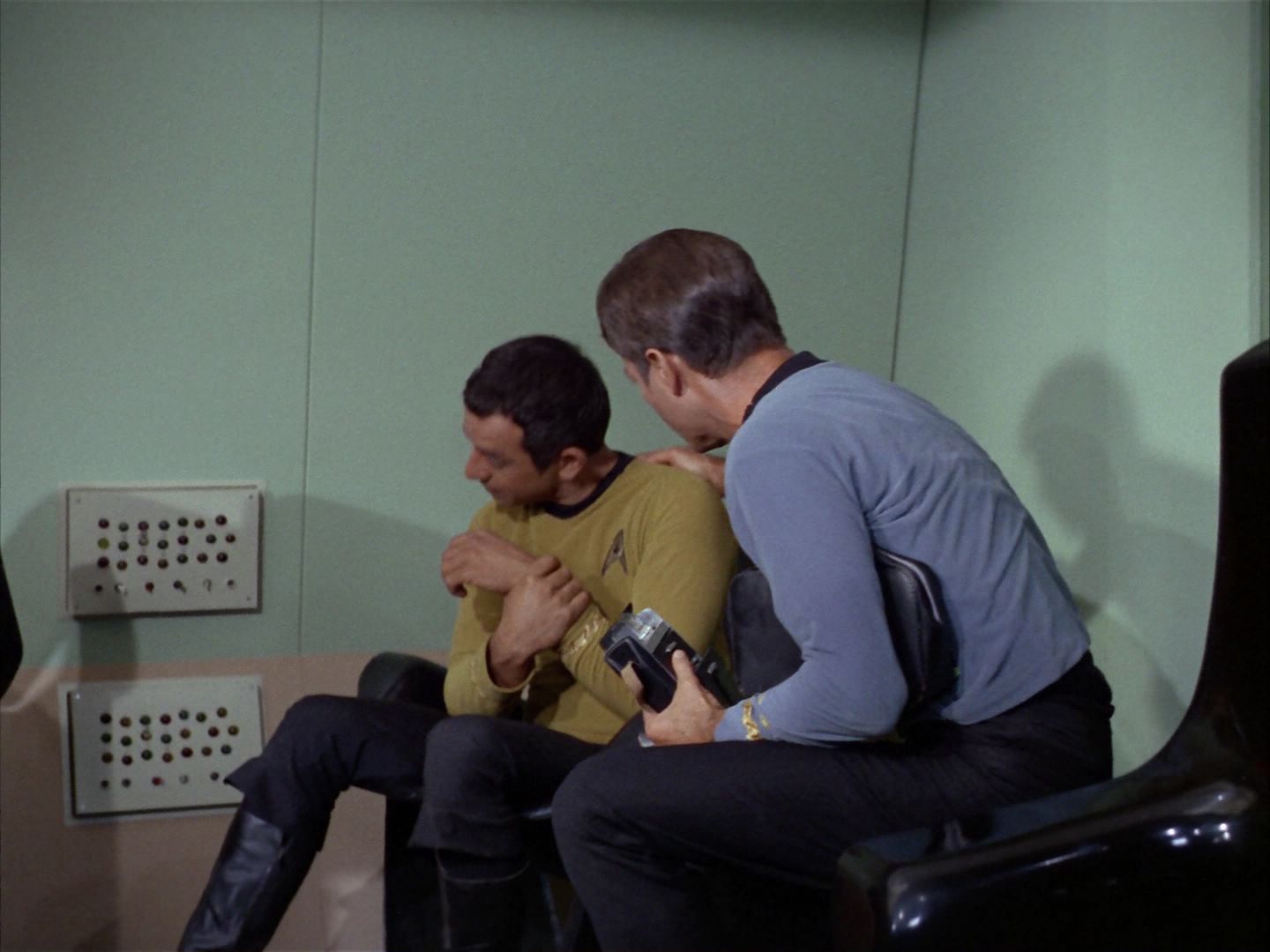 ariane179254_StarTrek_1x16_TheGalileoSeven_0462.jpg