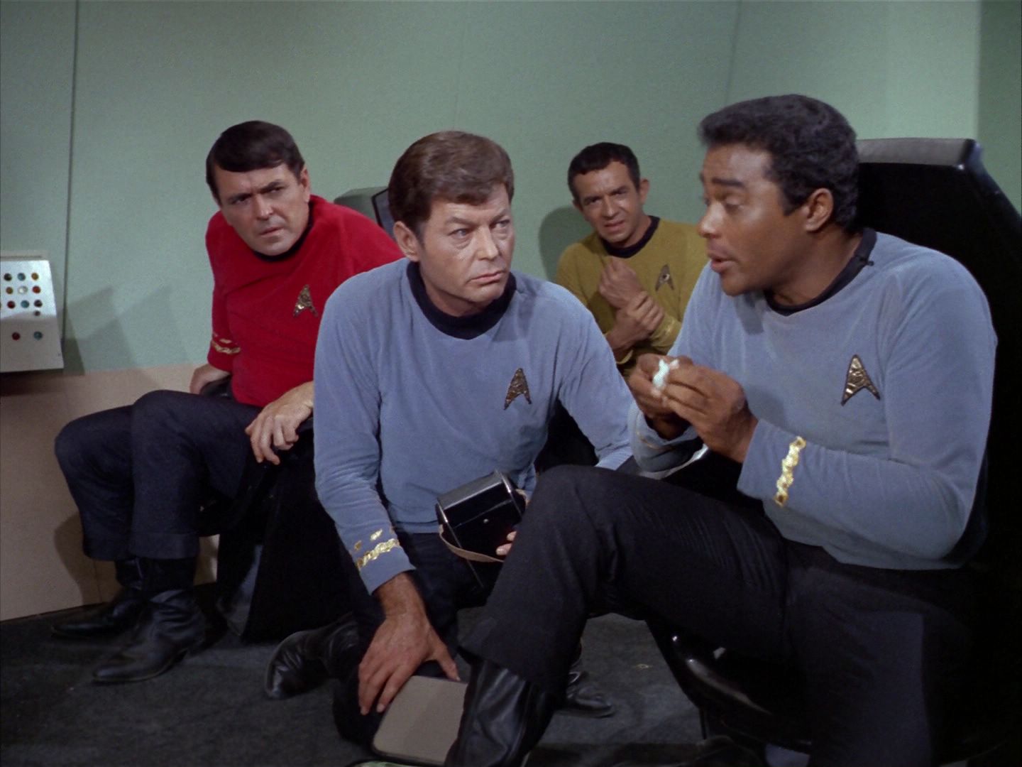 ariane179254_StarTrek_1x16_TheGalileoSeven_0494.jpg