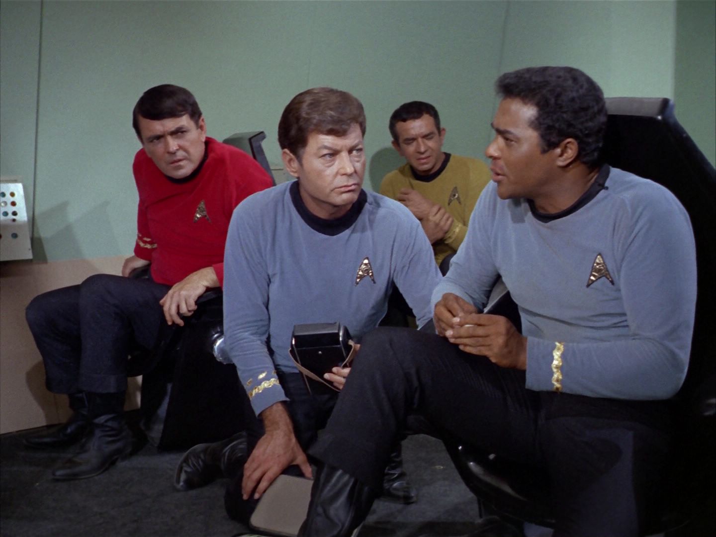 ariane179254_StarTrek_1x16_TheGalileoSeven_0497.jpg
