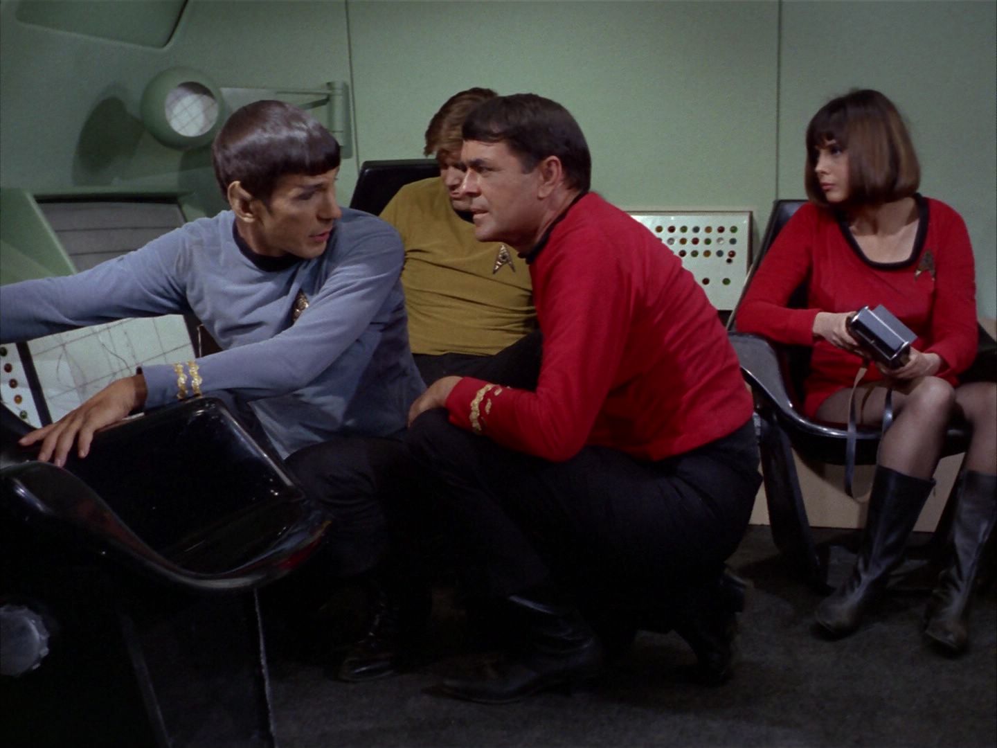 ariane179254_StarTrek_1x16_TheGalileoSeven_0514.jpg