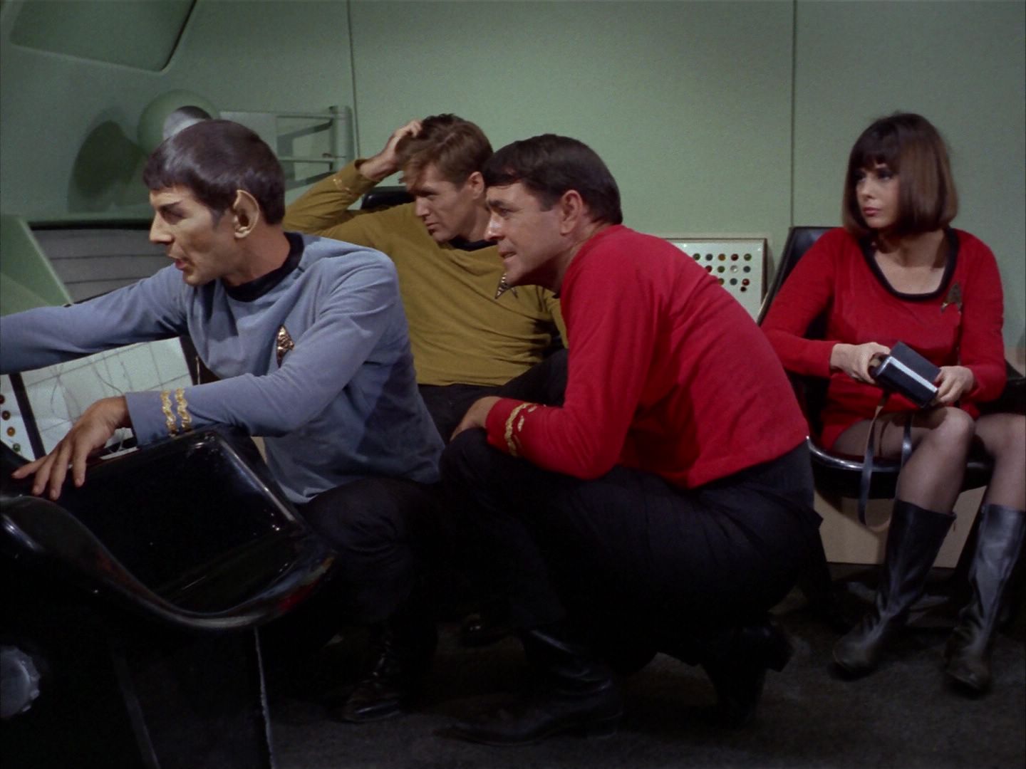 ariane179254_StarTrek_1x16_TheGalileoSeven_0519.jpg
