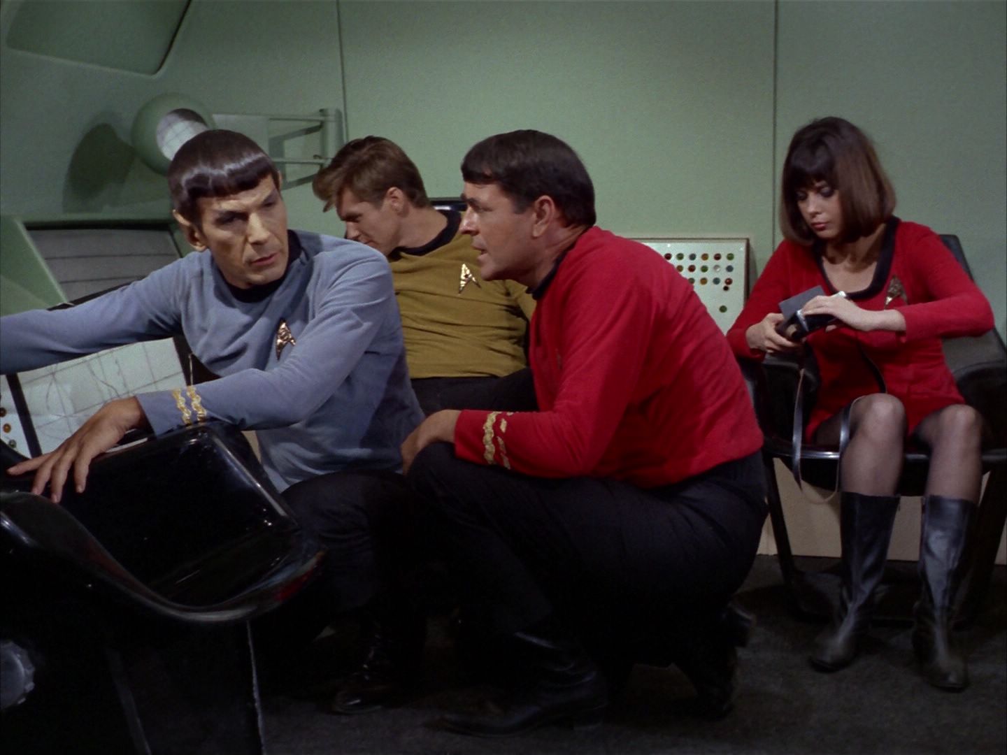 ariane179254_StarTrek_1x16_TheGalileoSeven_0523.jpg