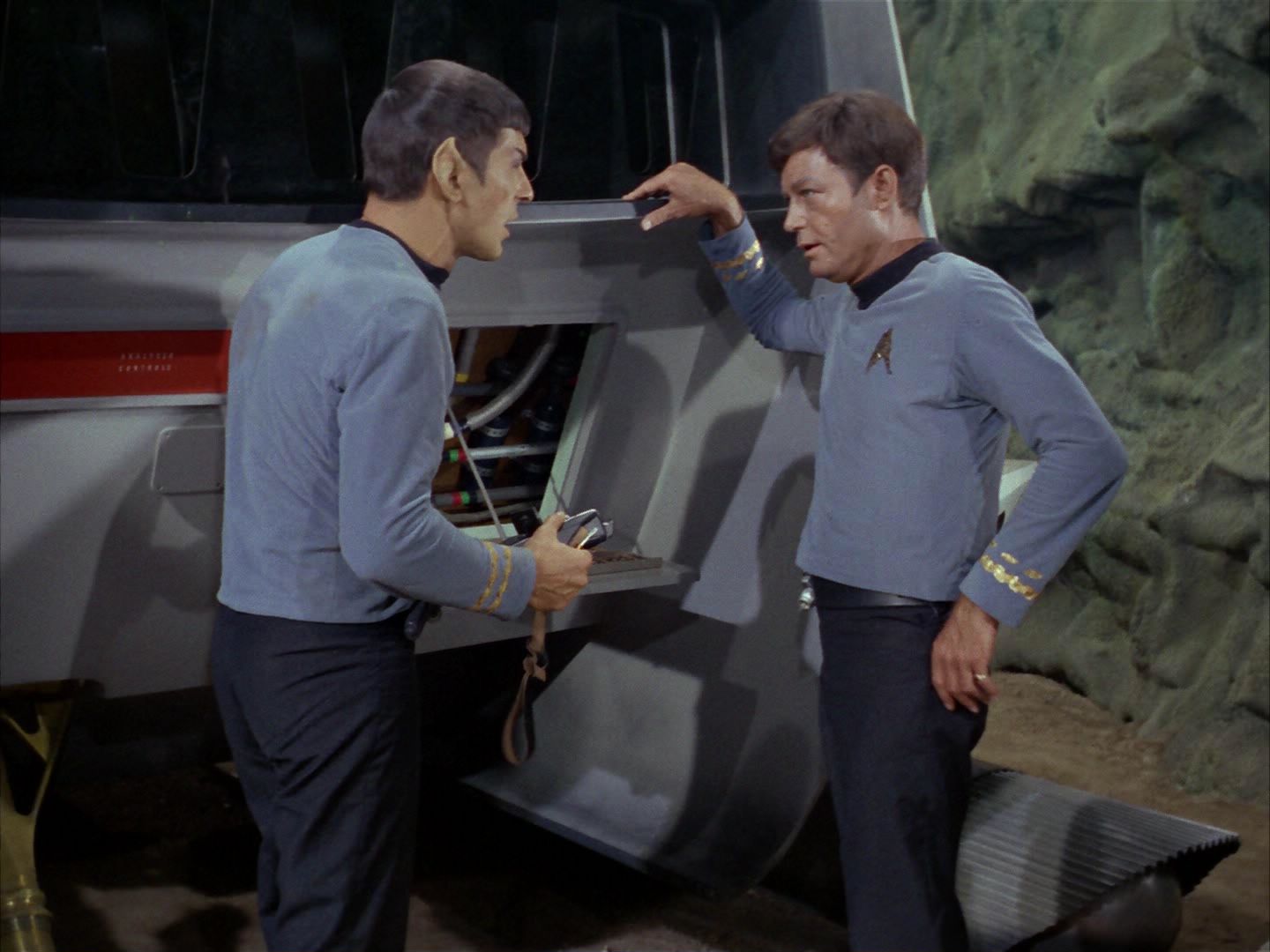 ariane179254_StarTrek_1x16_TheGalileoSeven_0749.jpg
