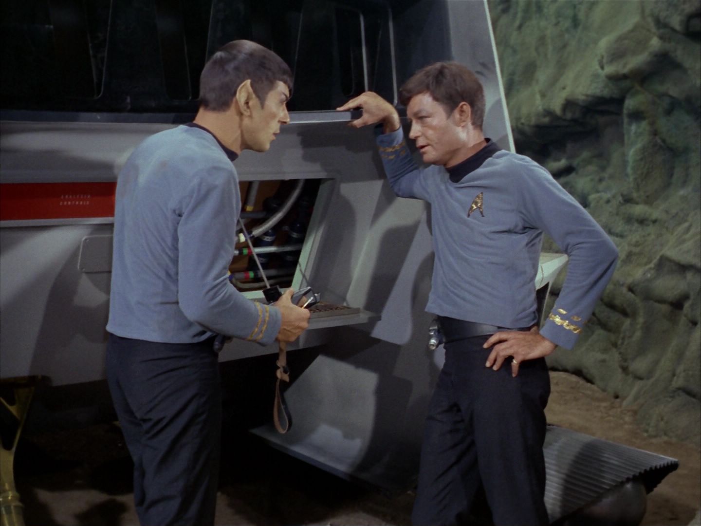 ariane179254_StarTrek_1x16_TheGalileoSeven_0751.jpg