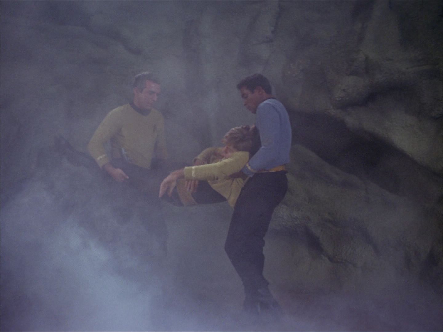 ariane179254_StarTrek_1x16_TheGalileoSeven_1129.jpg