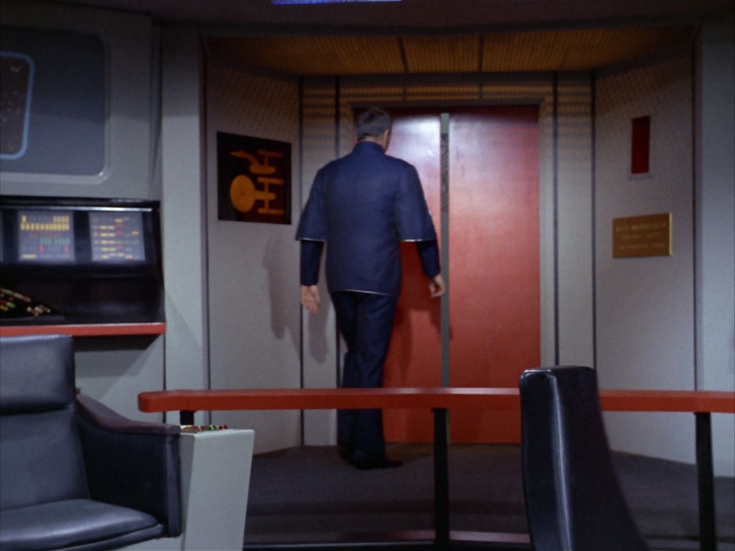 ariane179254_StarTrek_1x16_TheGalileoSeven_1217.jpg