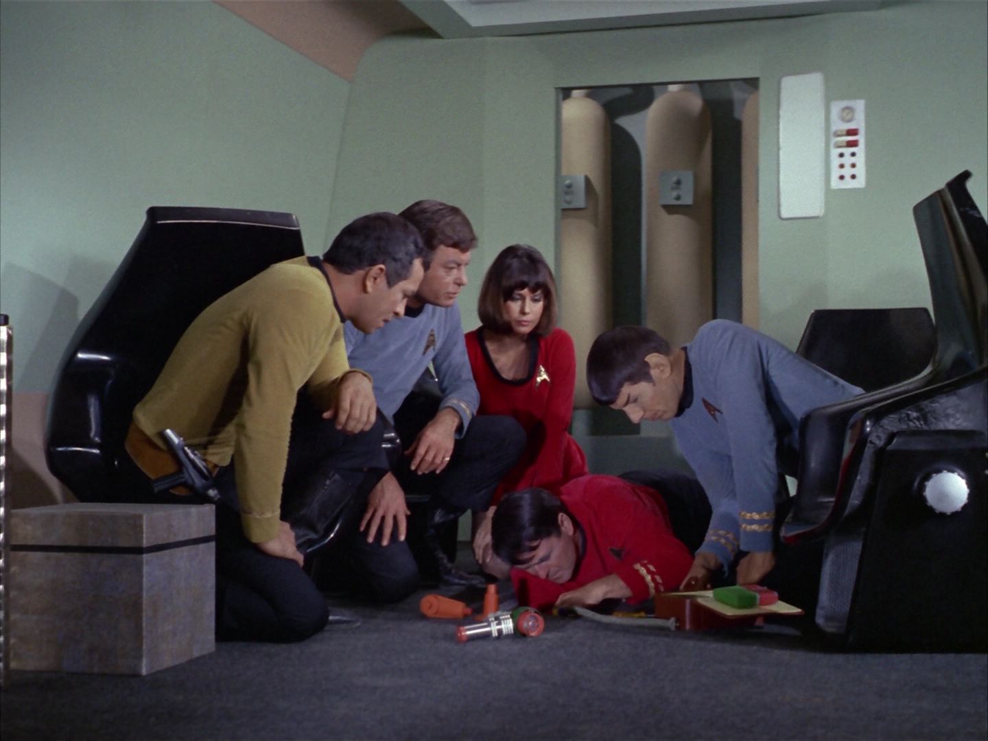 ariane179254_StarTrek_1x16_TheGalileoSeven_1253.jpg