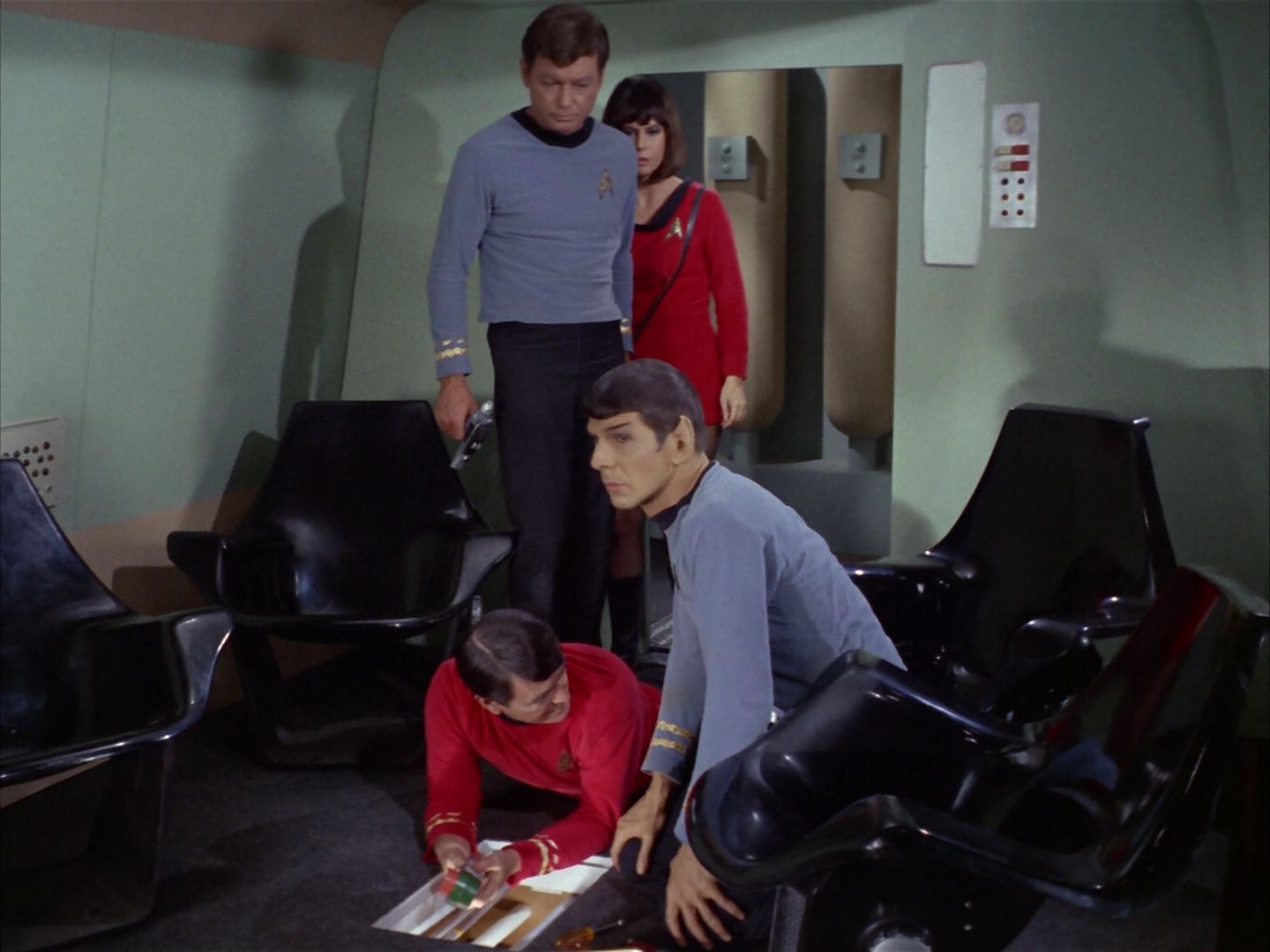 ariane179254_StarTrek_1x16_TheGalileoSeven_1354.jpg