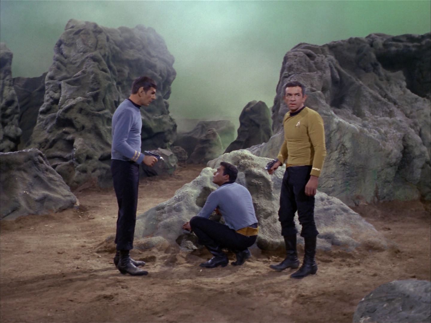 ariane179254_StarTrek_1x16_TheGalileoSeven_1463.jpg