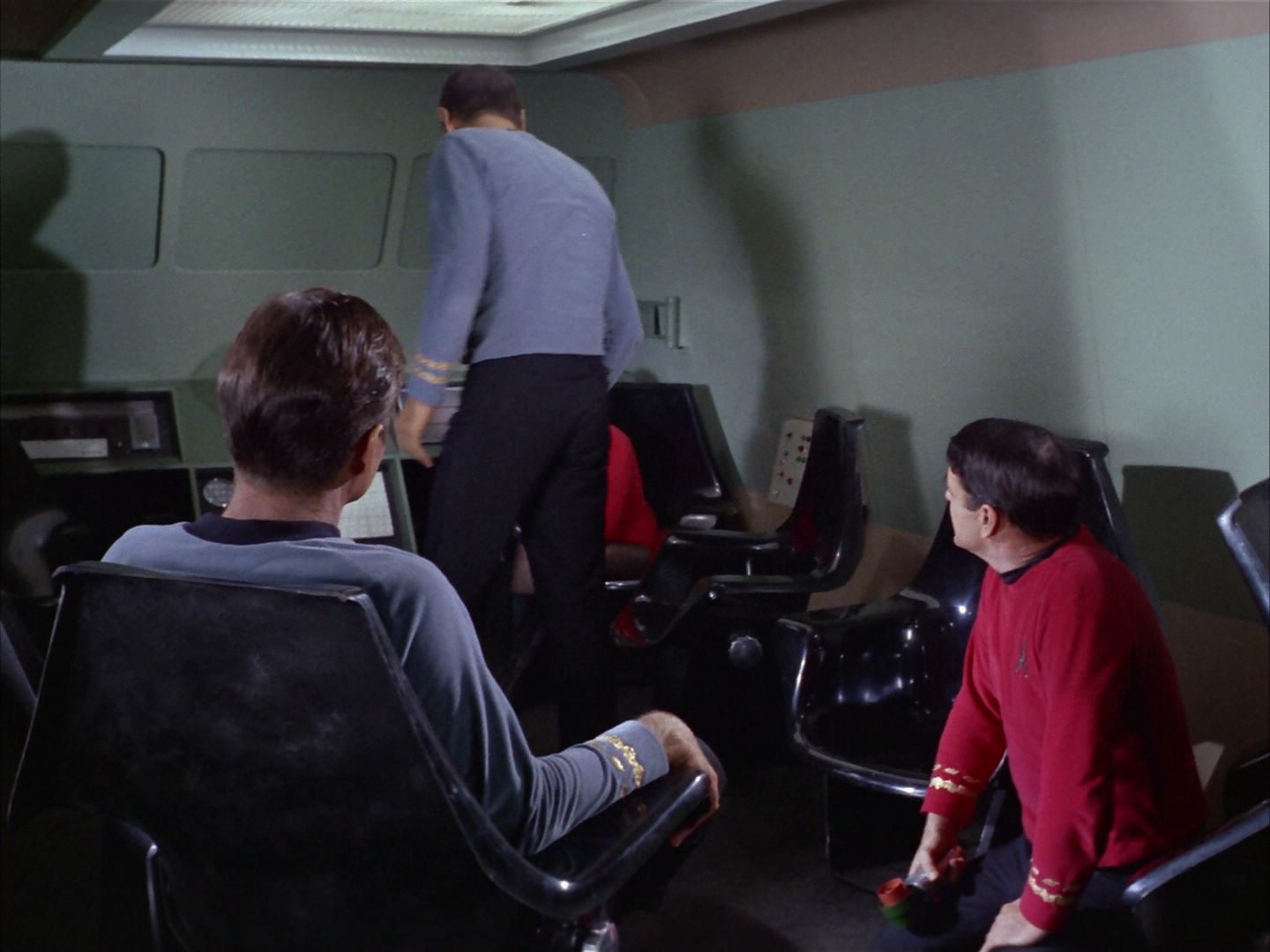 ariane179254_StarTrek_1x16_TheGalileoSeven_1697.jpg